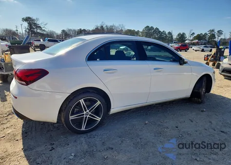 2019 Mercedes-Benz A 220 4Matic z USA, uszkodzony, nr VIN WDD3G4FB6KW006352